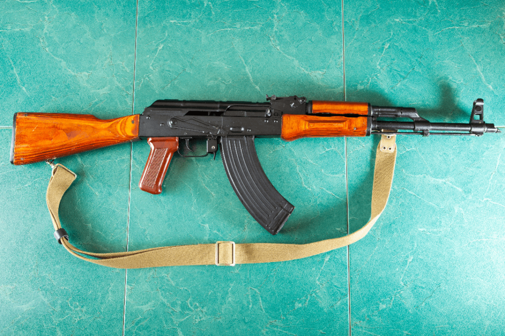 Kalashnikov vuole abdandonare lo SWIFT e passare alla "valuta digitale"