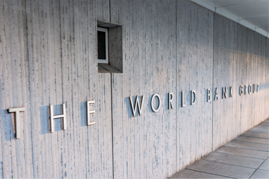 Banca Mondiale accusata di ignoranza e ipocrisia perché si rifiuta di aiutare El Salvador