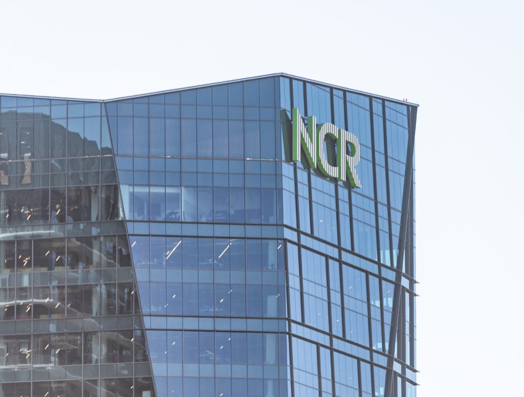 NYDIG e NCR collaborano per portare Bitcoin a 650 banche e cooperative di credito statunitensi