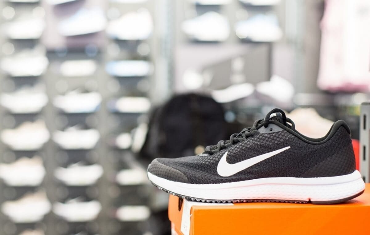 Nike vuole impedire a StockX di vendere NFT delle sue scarpe