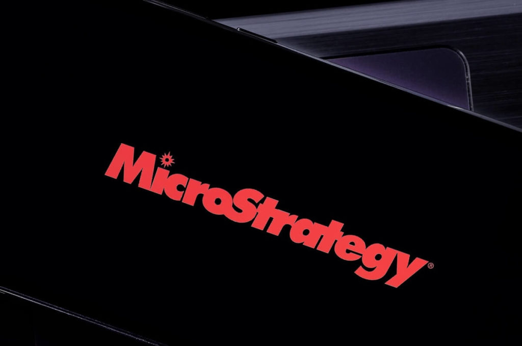 Microstrategy esplora opzioni di rendimento sui suoi Bitcoin