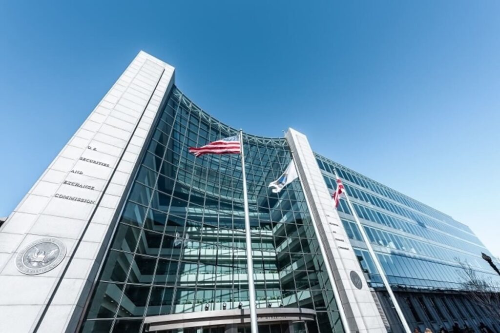 SEC accusa 11 persone per uno “schema piramidale” crypto