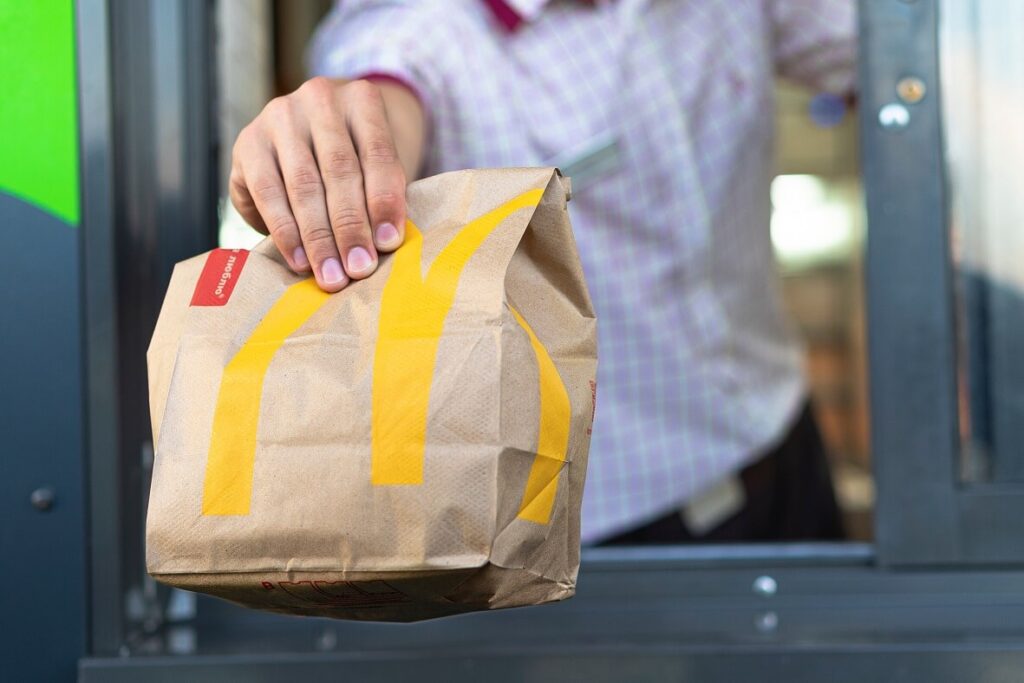 A Lugano si Mangia al McDonald Pagando in Bitcoin e USDT