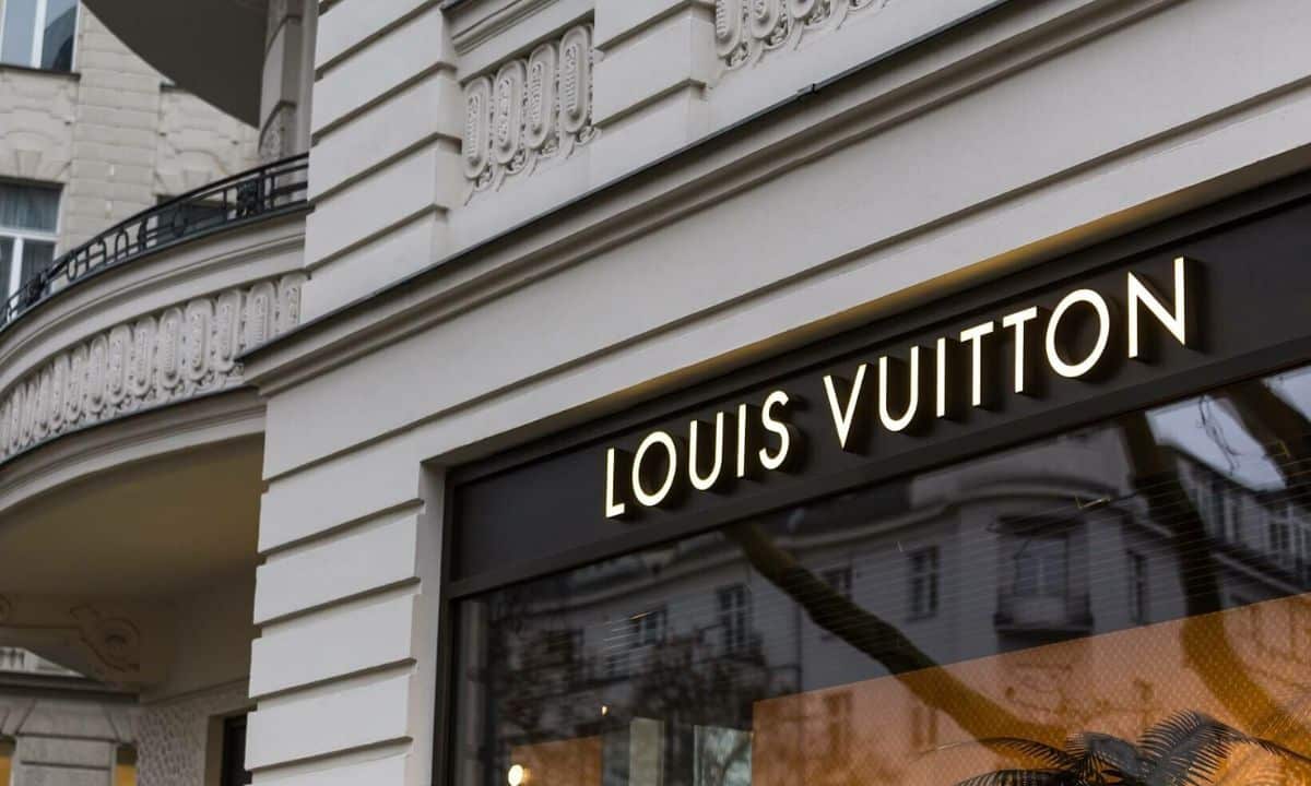Louis Vuitton si immerge nel mondo NFT con i bauli digitali da $42.000