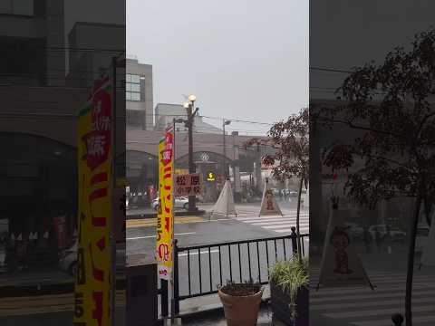 A Kagoshima c’è stato un fortissimo acquazzone 🌧️, ma niente panico!