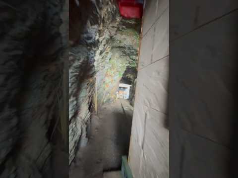 Un tempietto in una Grotta nascosto da occhi 👀 indiscreti  🫥 #giappone