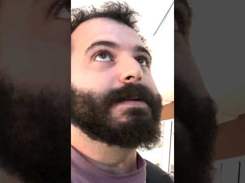Oggi sono tornato, dopo dieci anni, nel mio vecchio ristorante dove ho lavorato tanto tempo fa