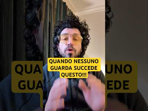 Sta per succedere quando nessuno guarda